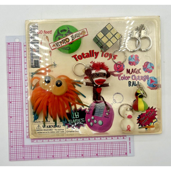 Vintage Vending Display Board Totally Toys 0102 - Picture 1 of 2